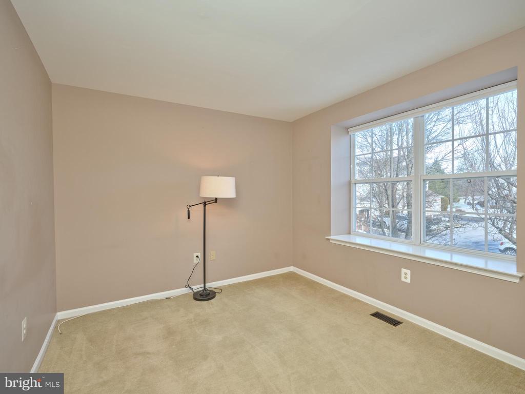 509 Waterford Ct, #82
