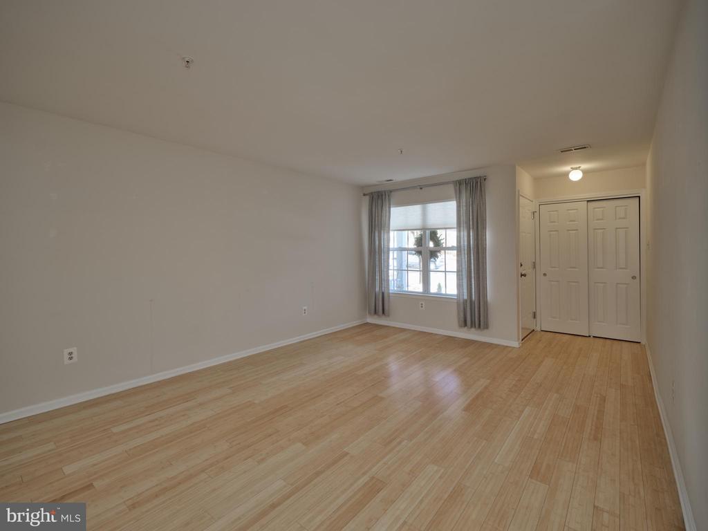 509 Waterford Ct, #82