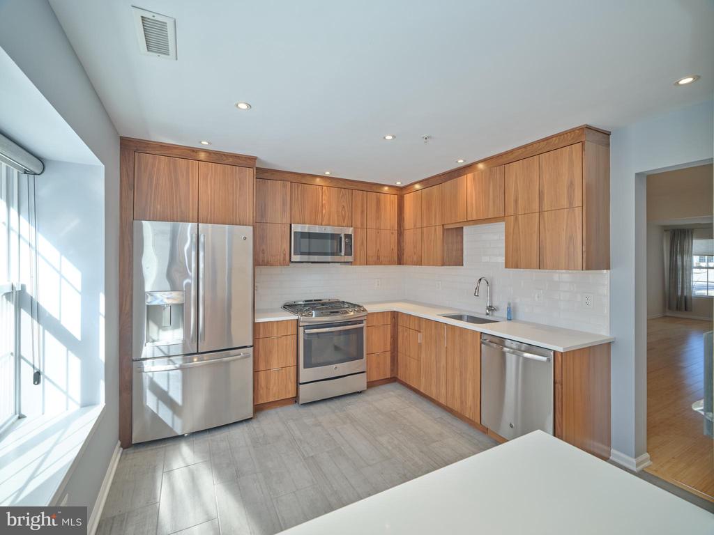 509 Waterford Ct, #82