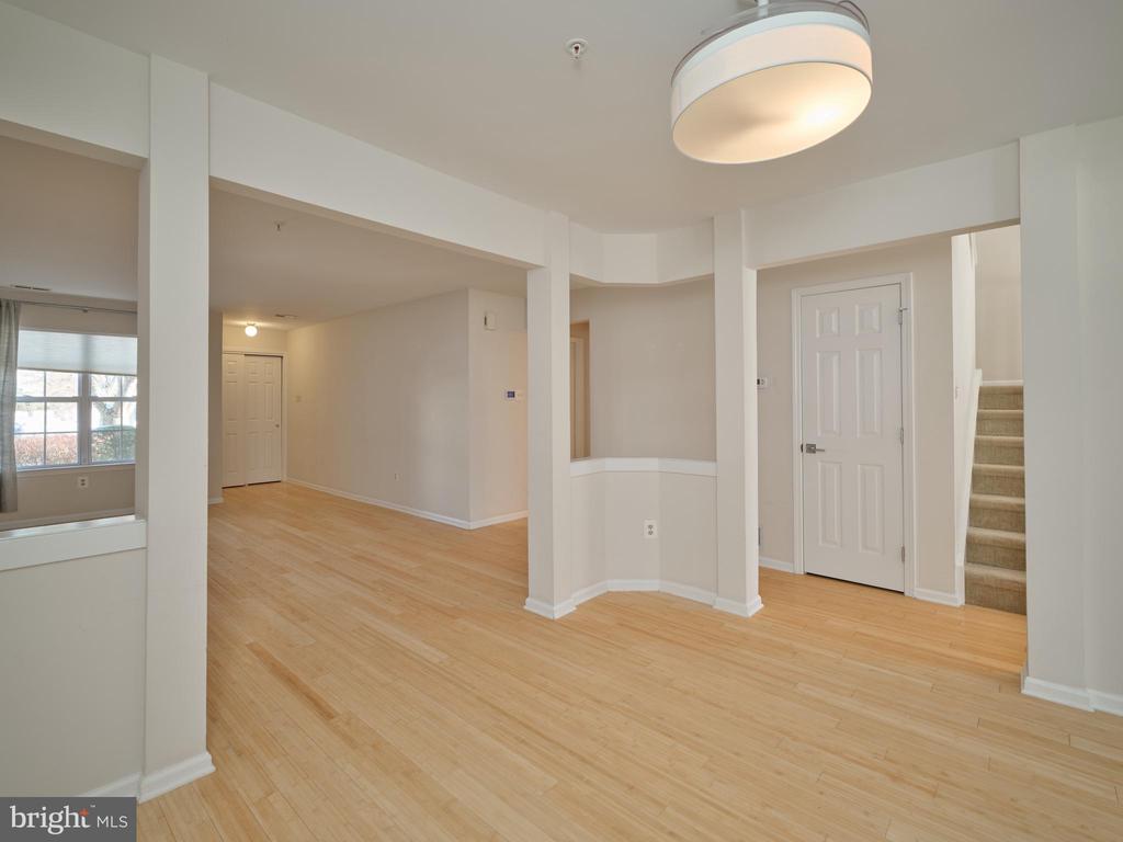 509 Waterford Ct, #82