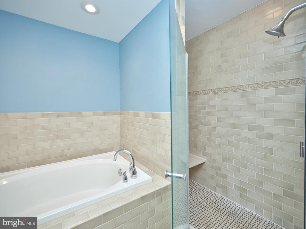 509 Waterford Ct, #82