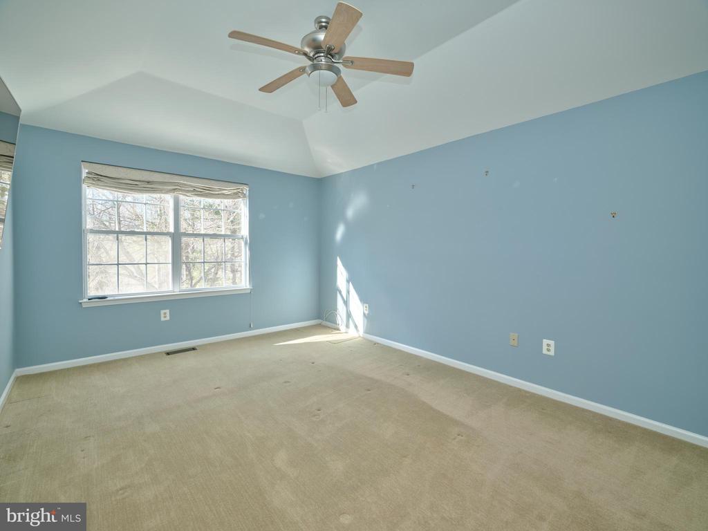 509 Waterford Ct, #82