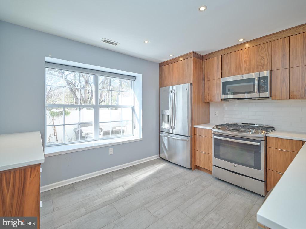 509 Waterford Ct, #82