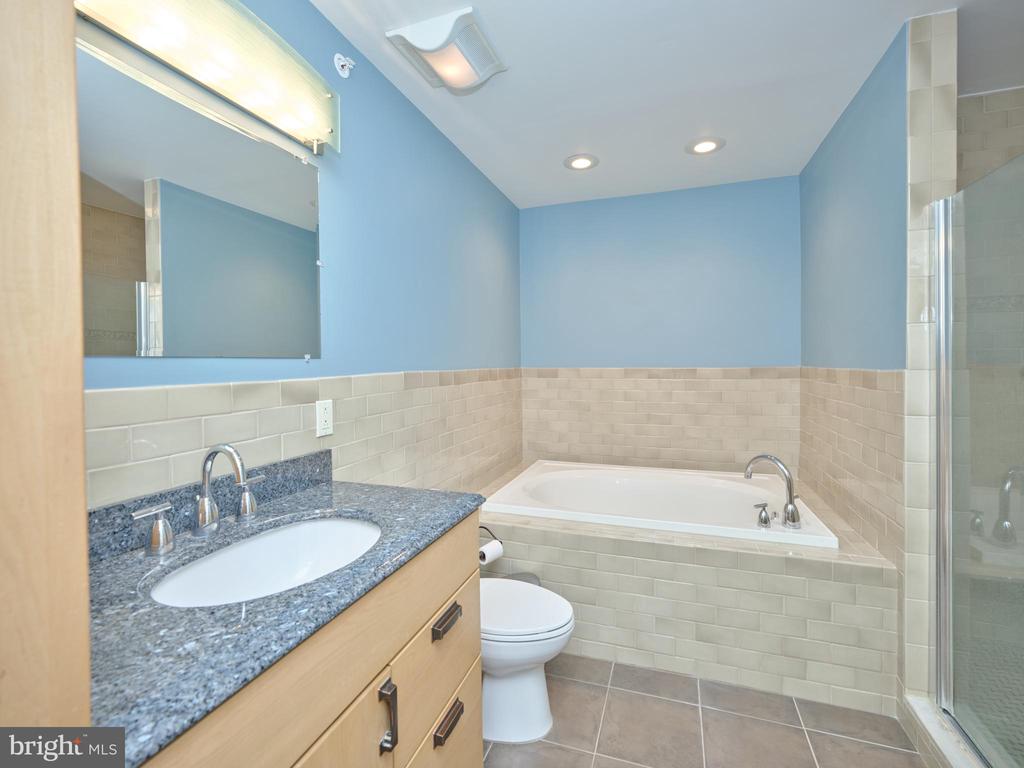 509 Waterford Ct, #82
