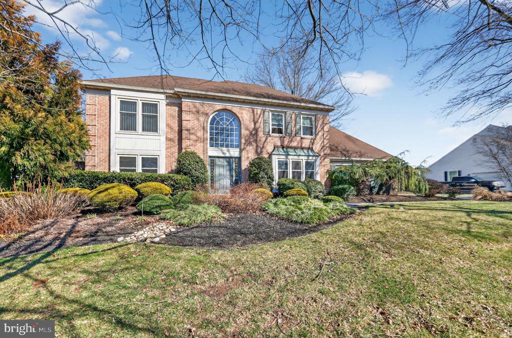 680 LONG ACRE LANE