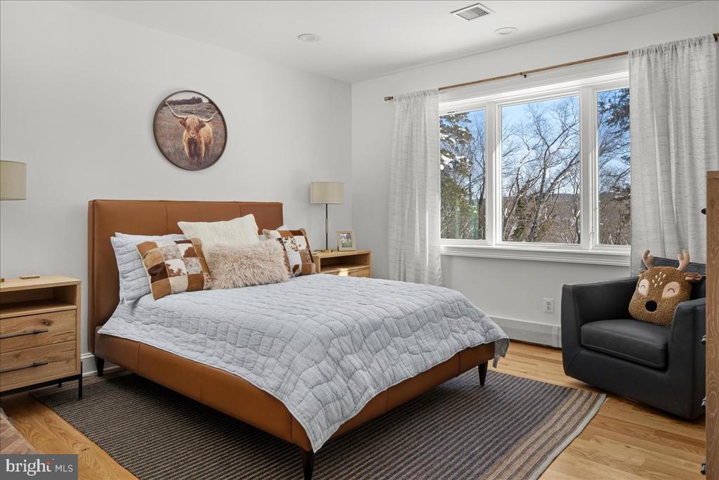 2 CEDAR LANE