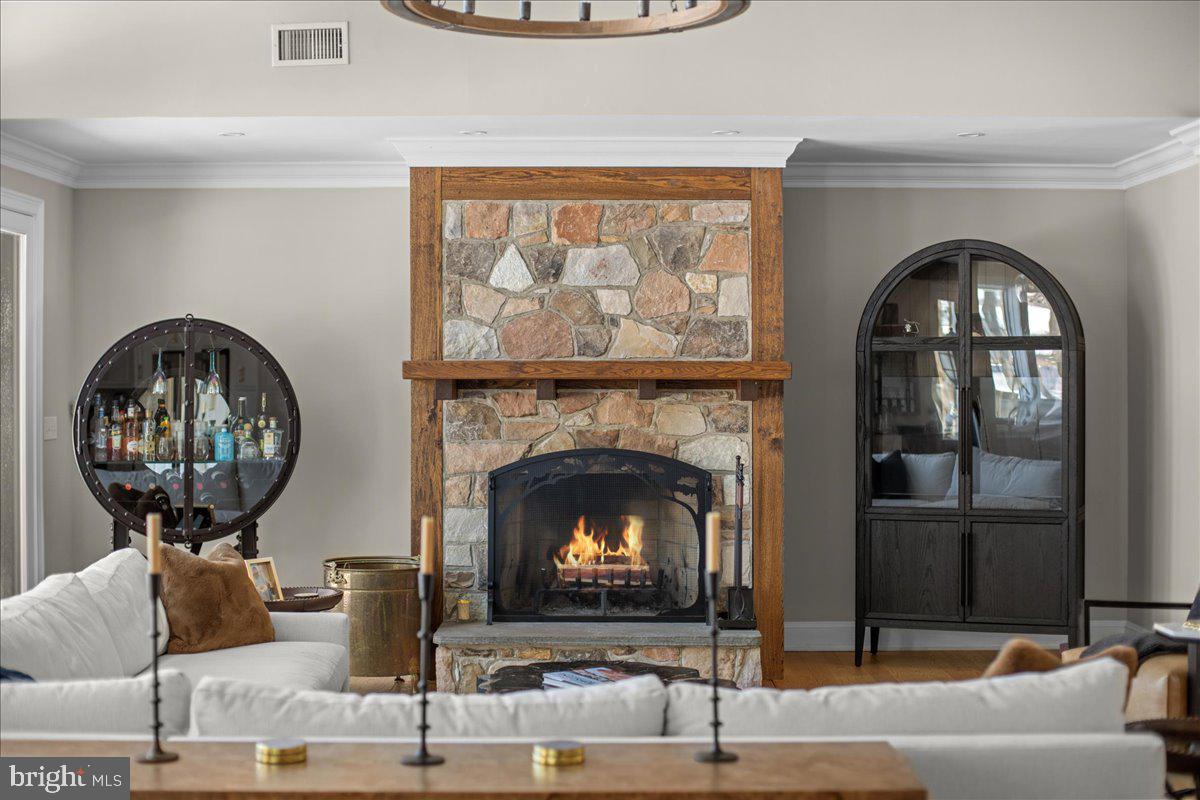 2 CEDAR LANE