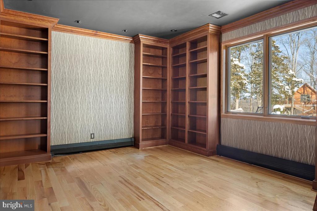 2 CEDAR LANE