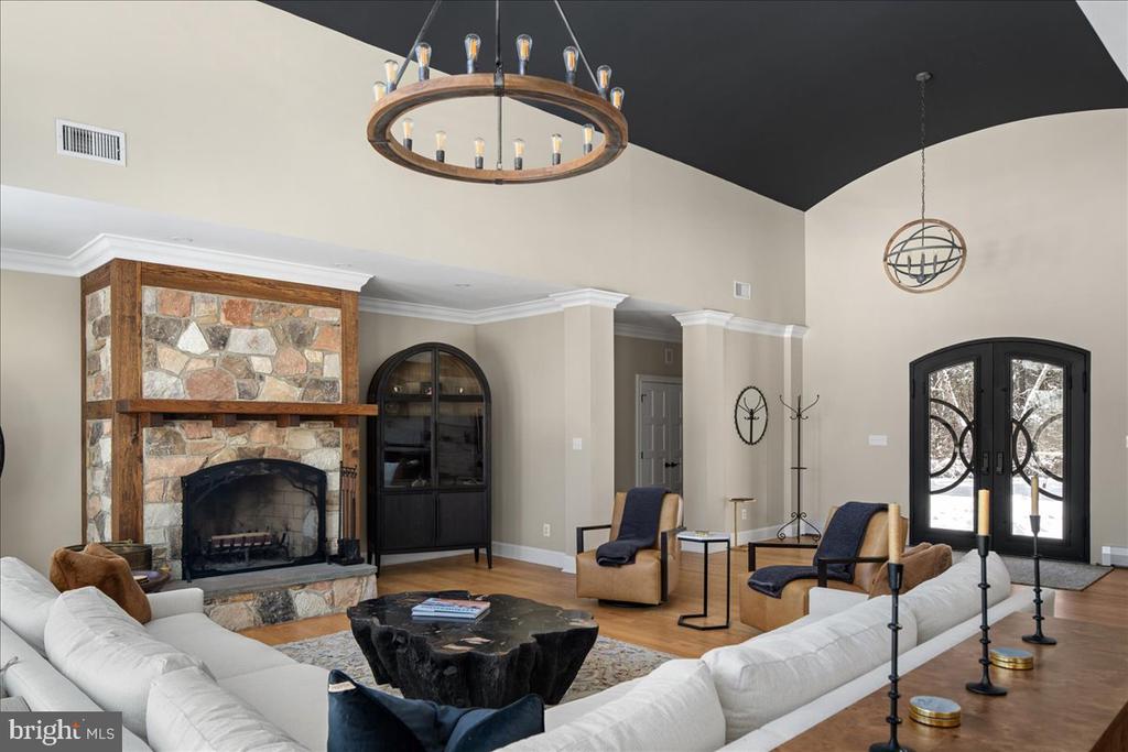 2 CEDAR LANE