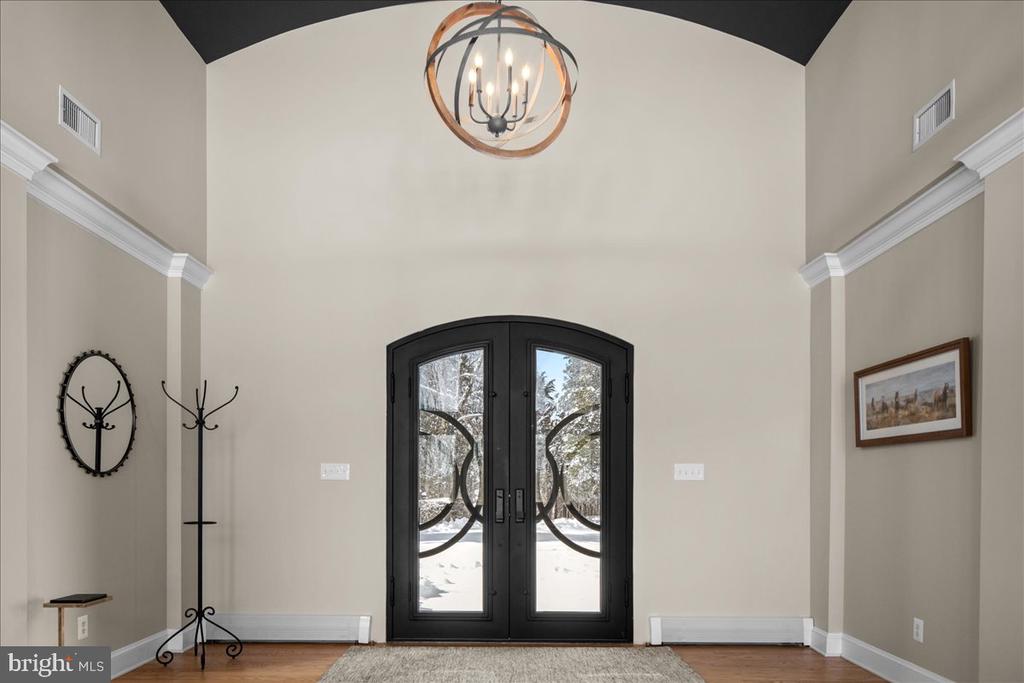 2 CEDAR LANE