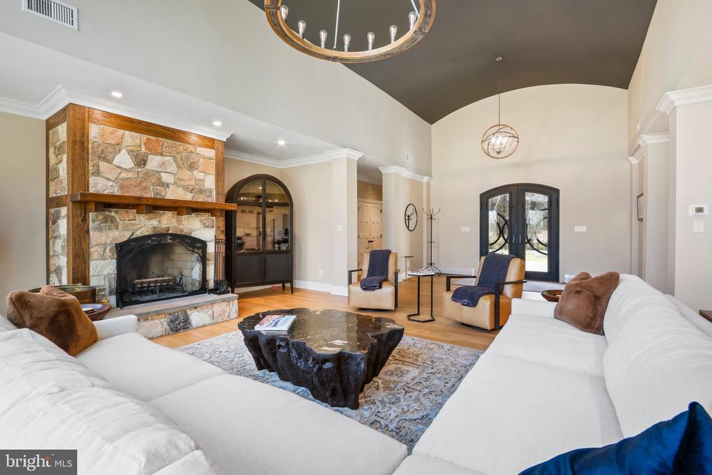 2 CEDAR LANE