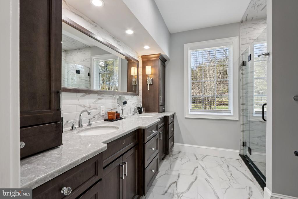 2 CEDAR LANE
