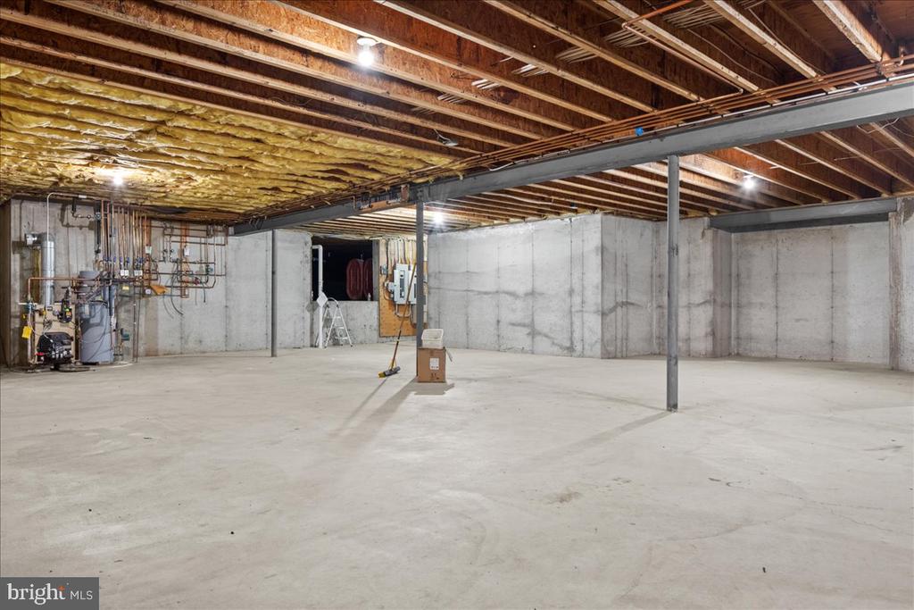 2 CEDAR LANE