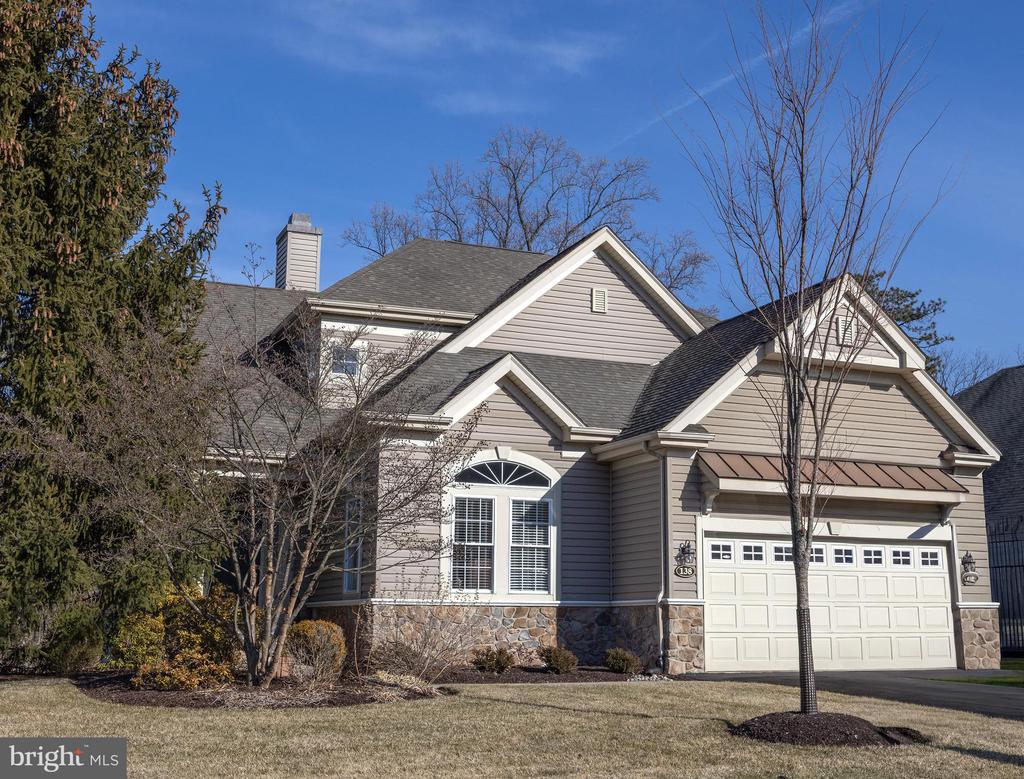 138 SILVERTAIL LANE