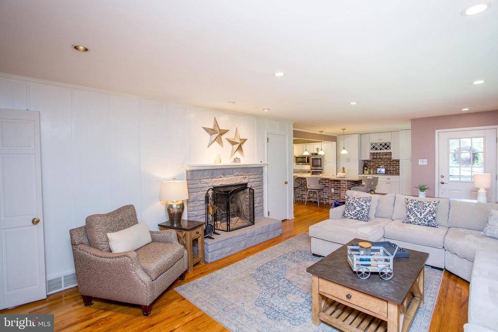 67 TOWNVIEW DRIVE