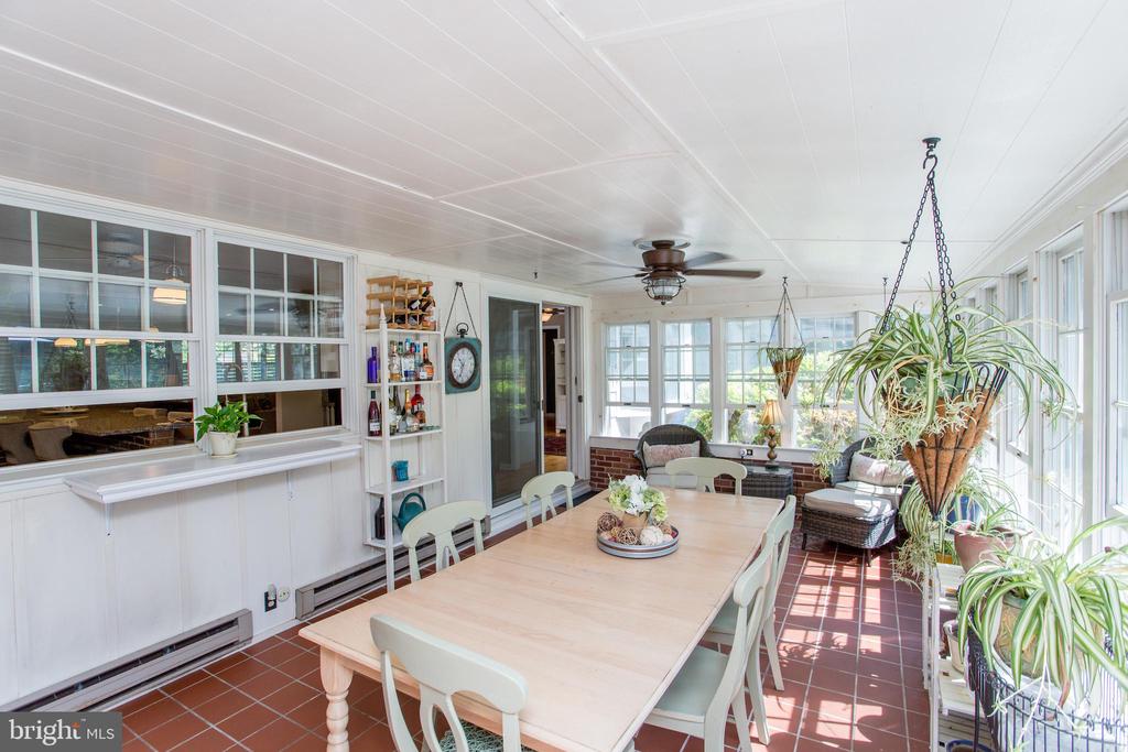67 TOWNVIEW DRIVE