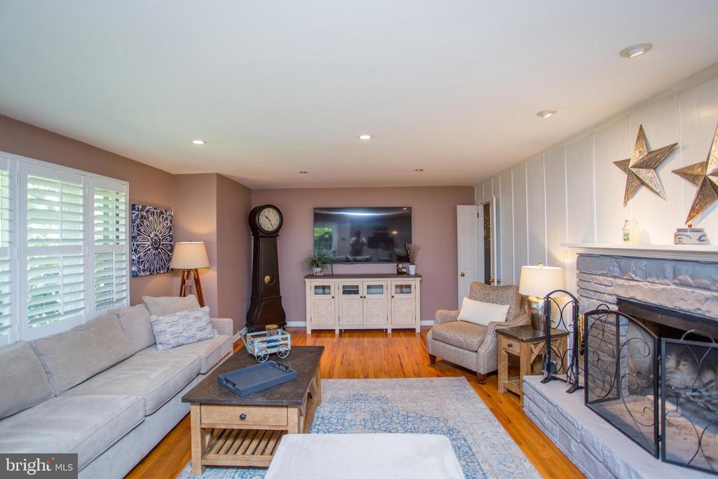 67 TOWNVIEW DRIVE