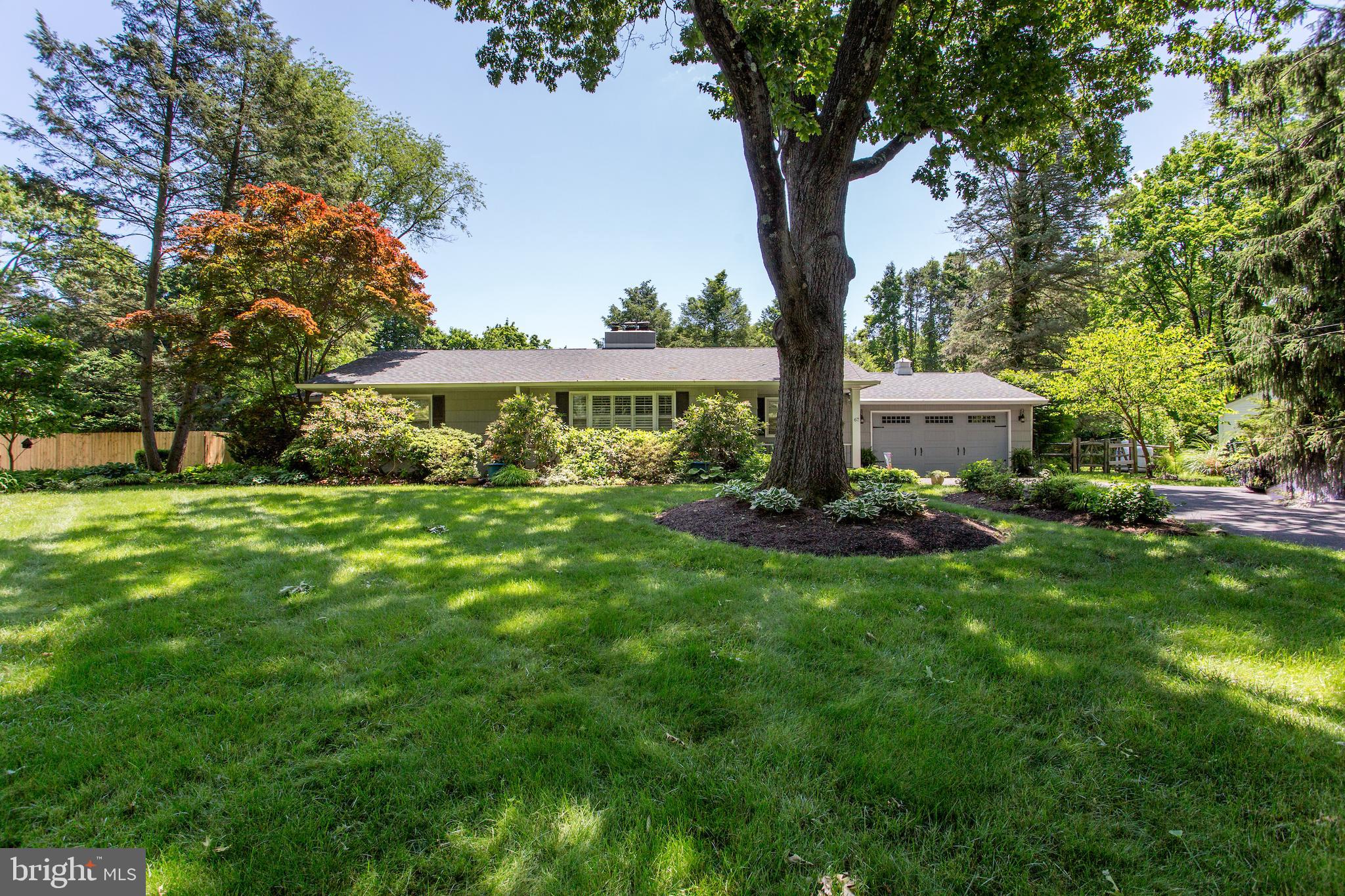 67 TOWNVIEW DRIVE