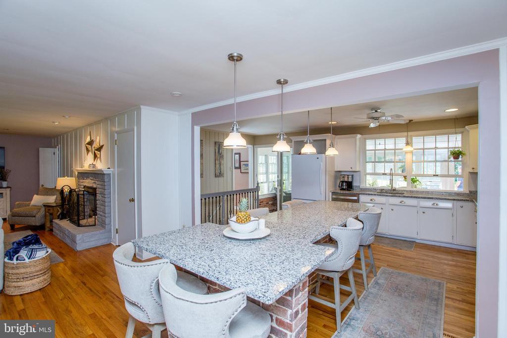 67 TOWNVIEW DRIVE