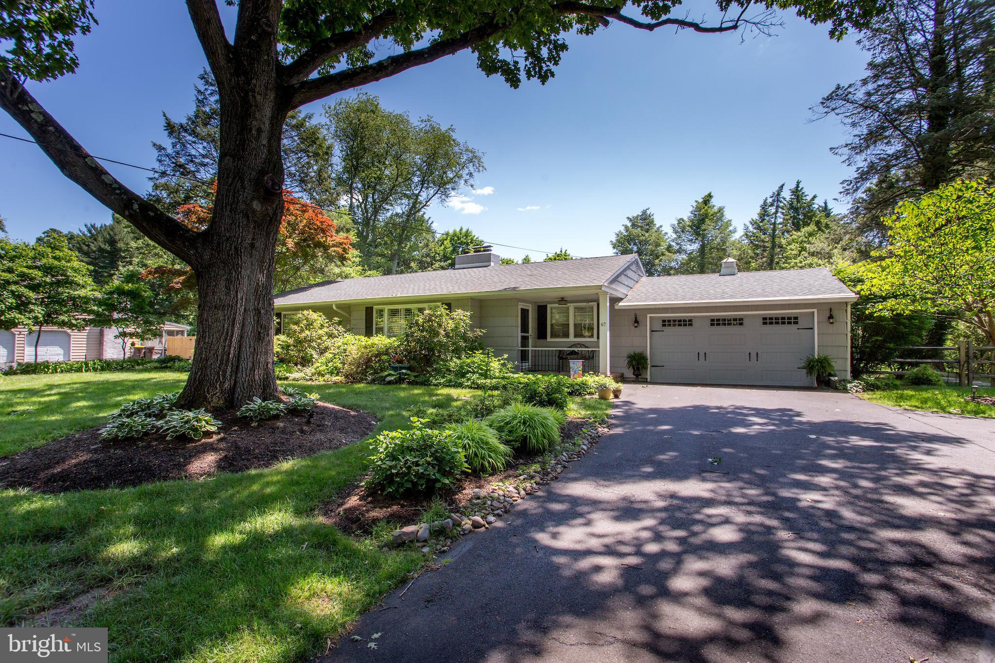 67 TOWNVIEW DRIVE