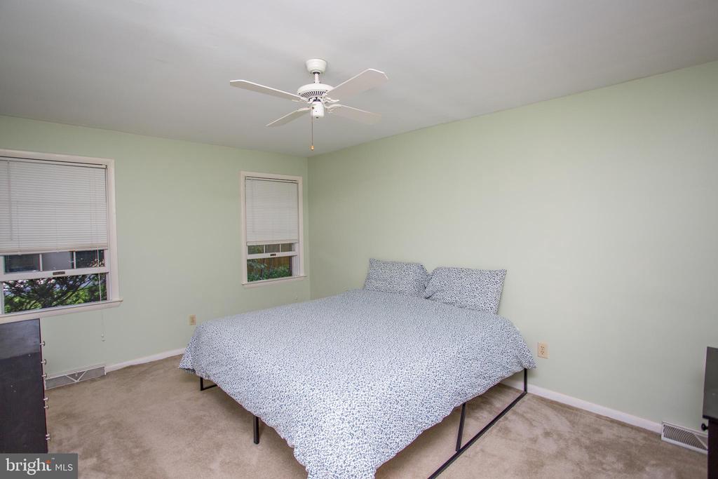 67 TOWNVIEW DRIVE
