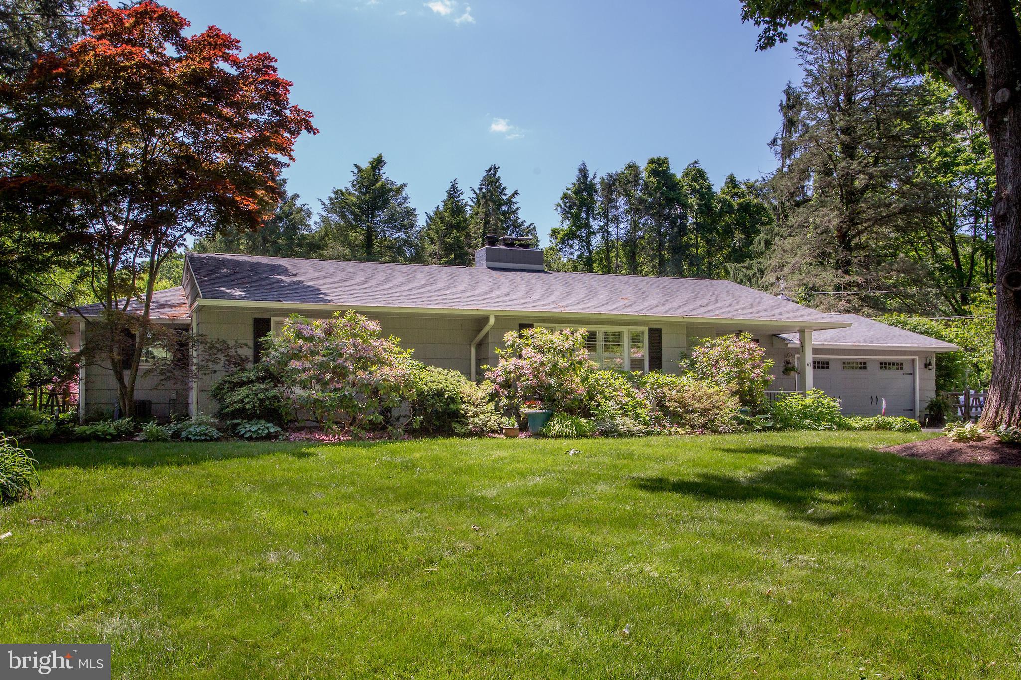 67 TOWNVIEW DRIVE