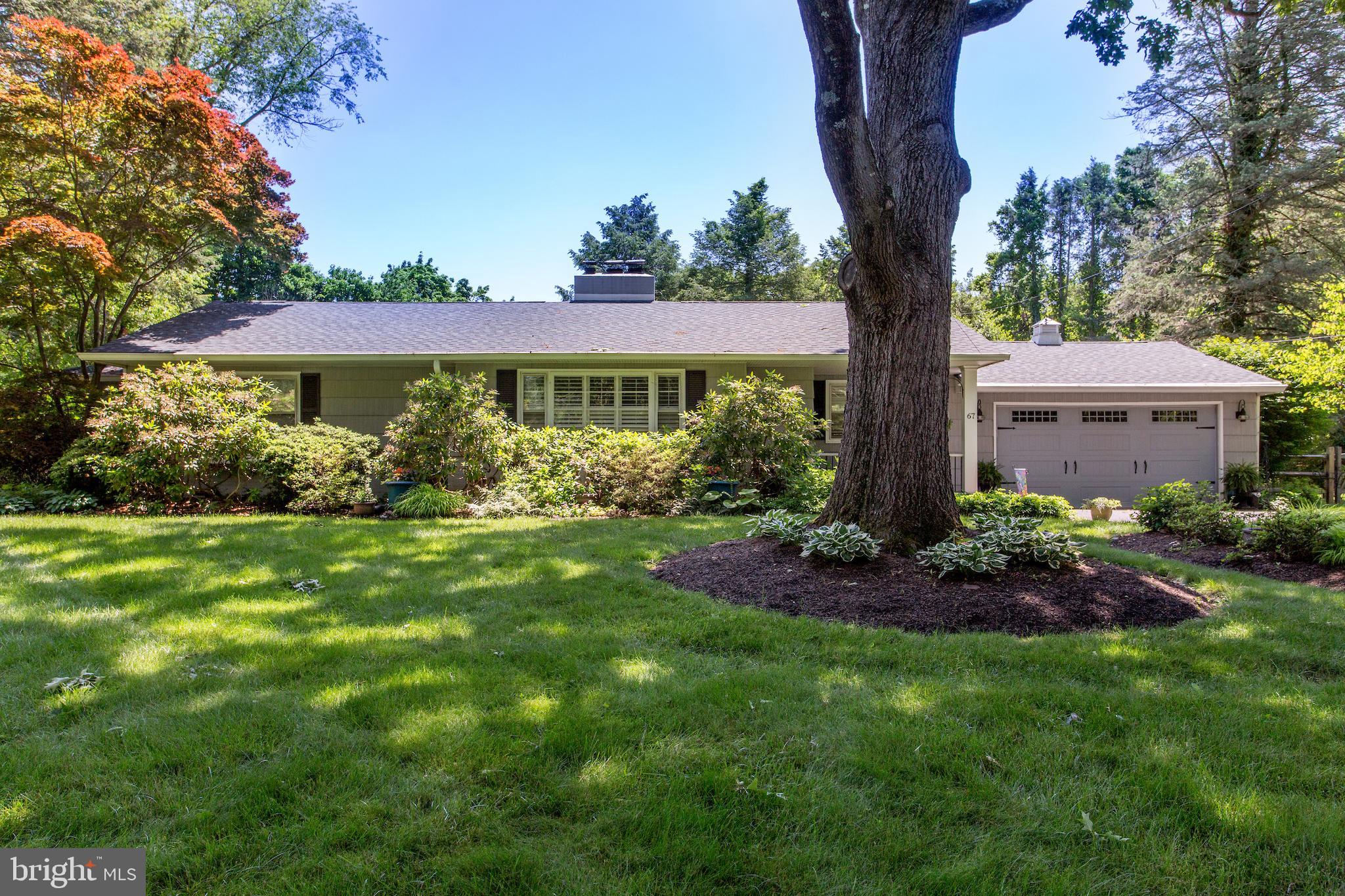 67 TOWNVIEW DRIVE