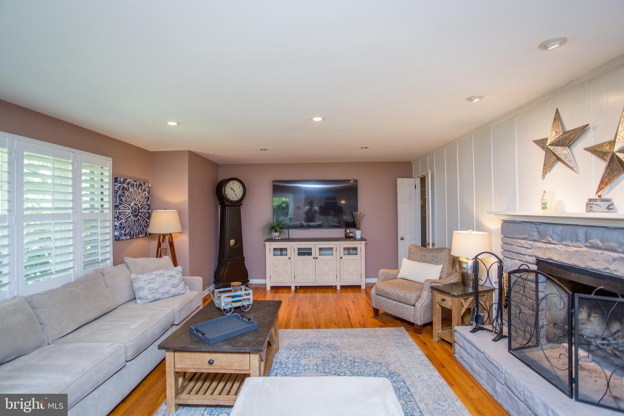 67 TOWNVIEW DRIVE