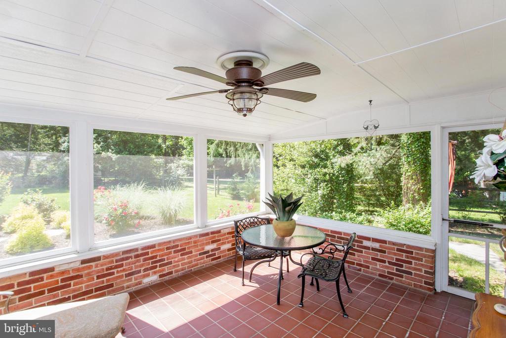 67 TOWNVIEW DRIVE