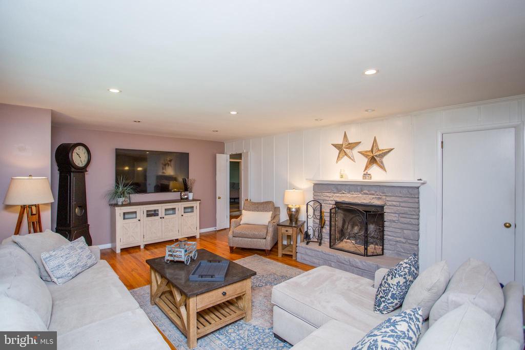 67 TOWNVIEW DRIVE