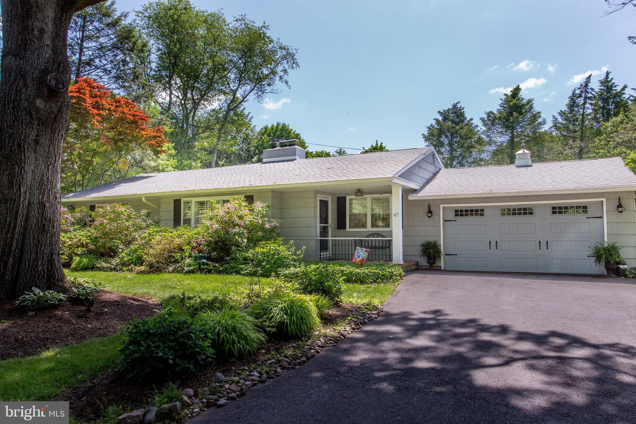 67 TOWNVIEW DRIVE