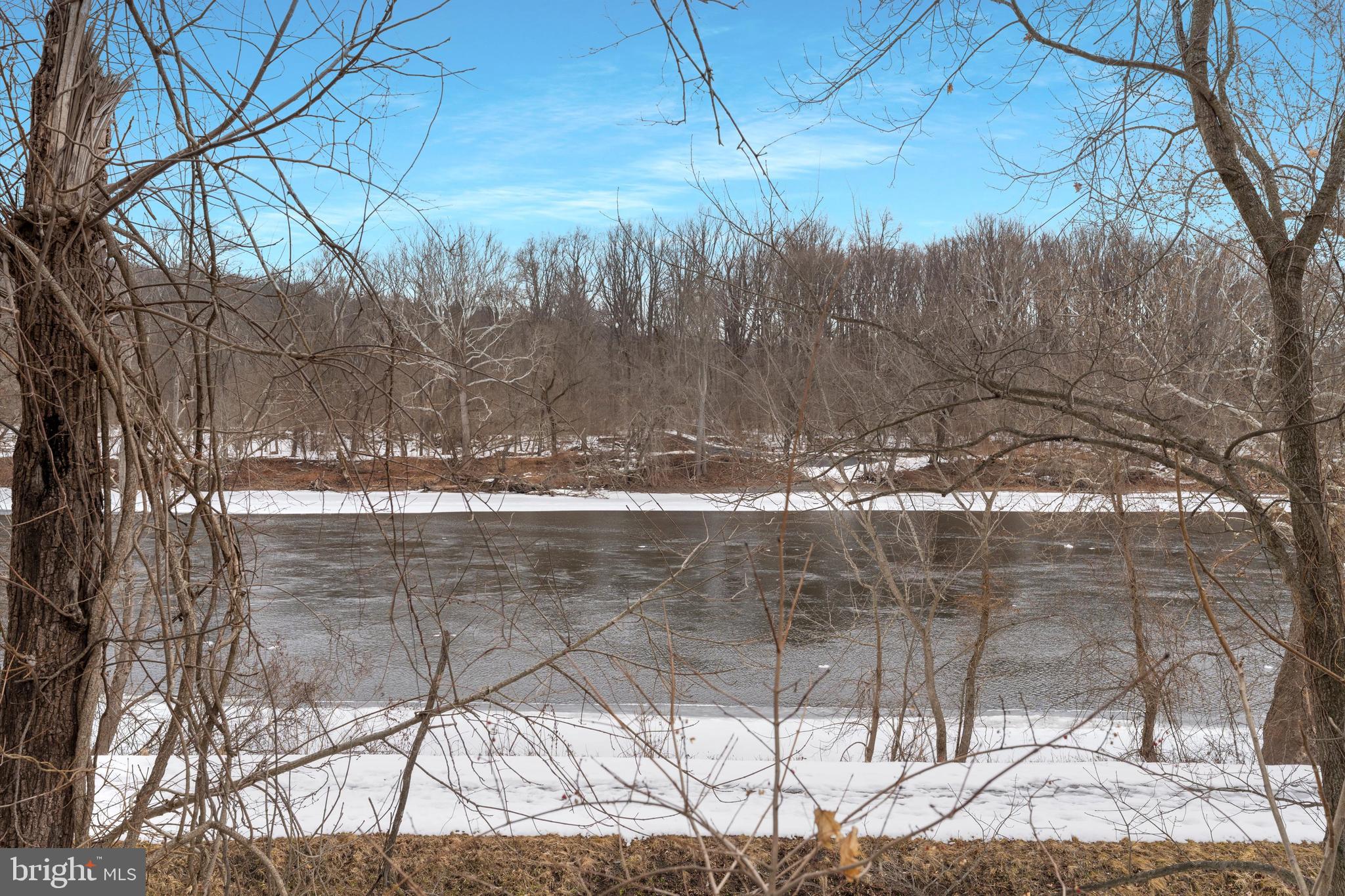 3741 RIVER ROAD