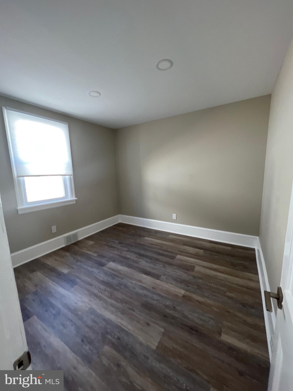 562 KANSAS ROAD