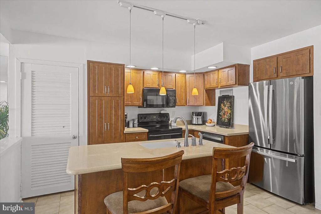 28 RIVERHILL WAY A