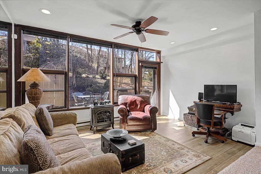 28 RIVERHILL WAY A