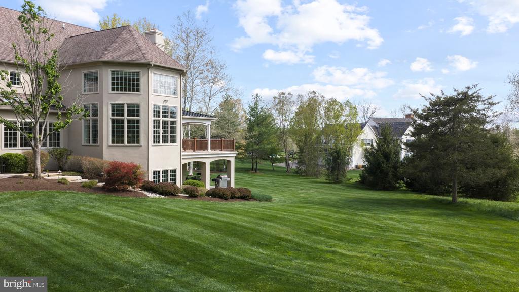203 WECKS POND