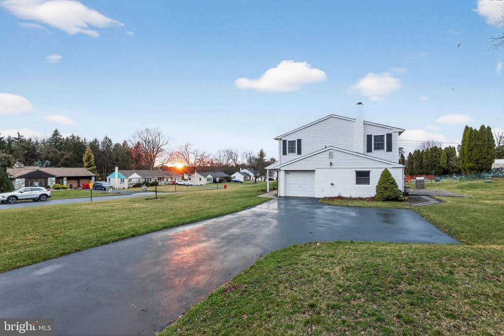 667 LILY ROAD