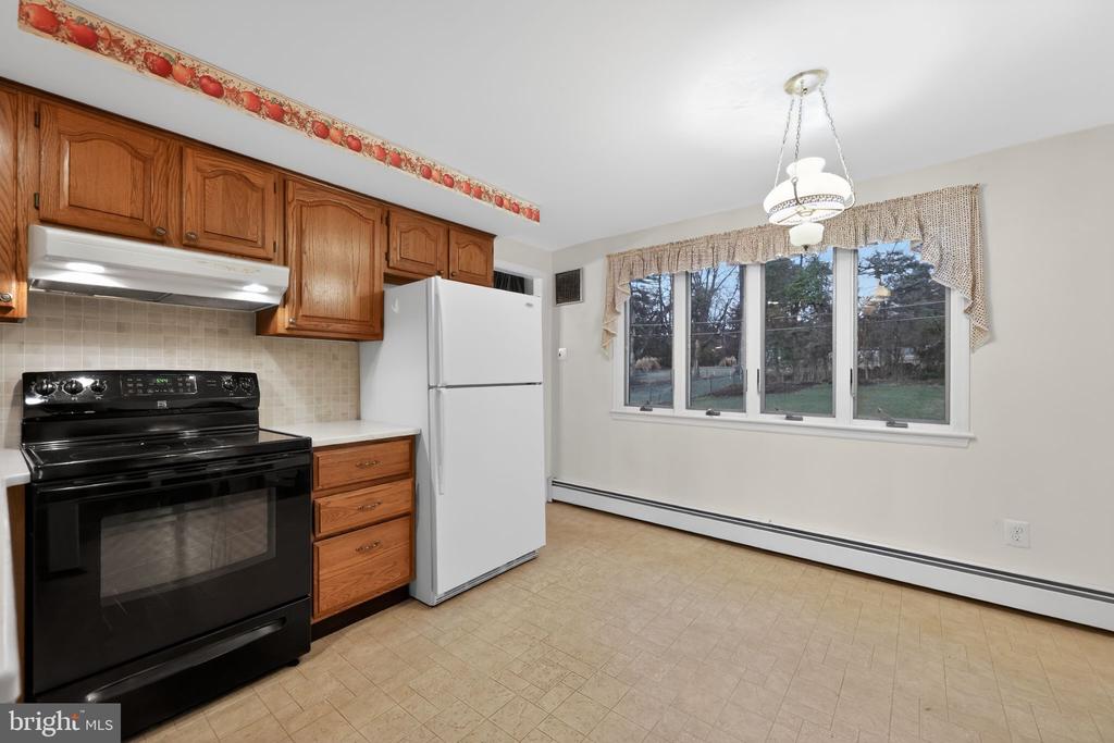 667 LILY ROAD