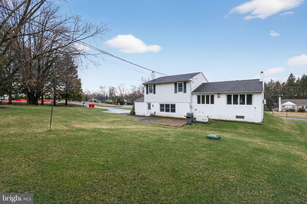 667 LILY ROAD