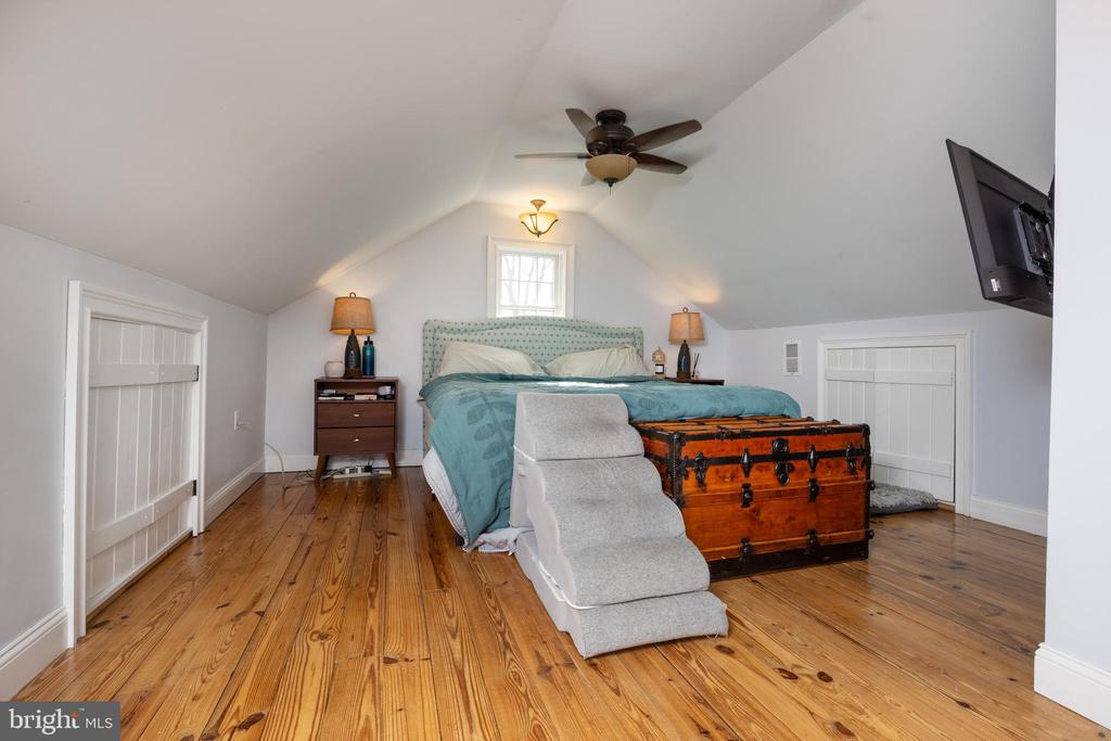 1684 CHESTNUT RIDGE ROAD