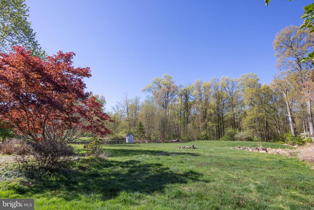 1684 CHESTNUT RIDGE ROAD