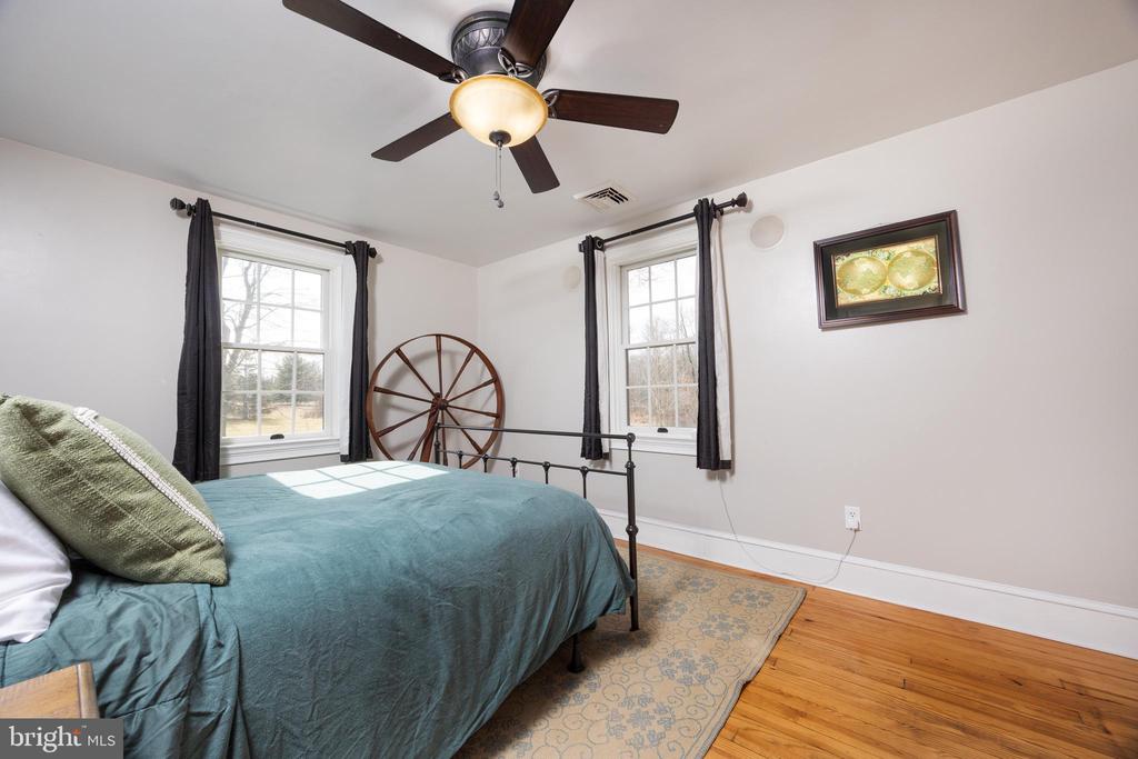 1684 CHESTNUT RIDGE ROAD