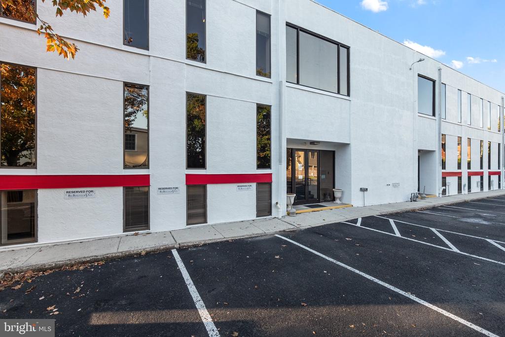 70 W OAKLAND AVENUE Unit: 312