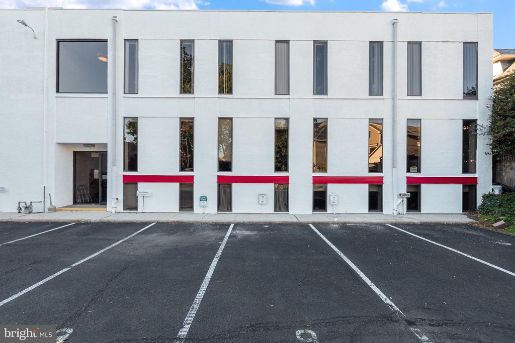 70 W OAKLAND AVENUE Unit: 312