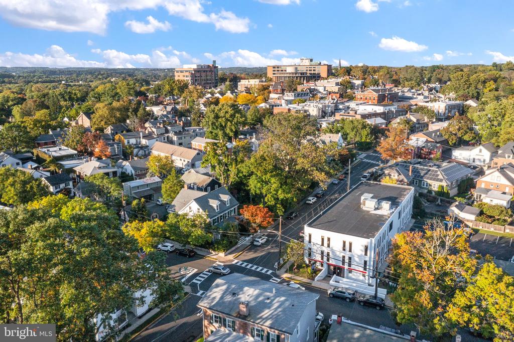 70 W OAKLAND AVENUE Unit: 312