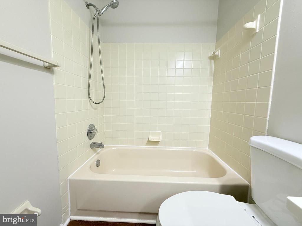 1707 SOCIETY PLACE