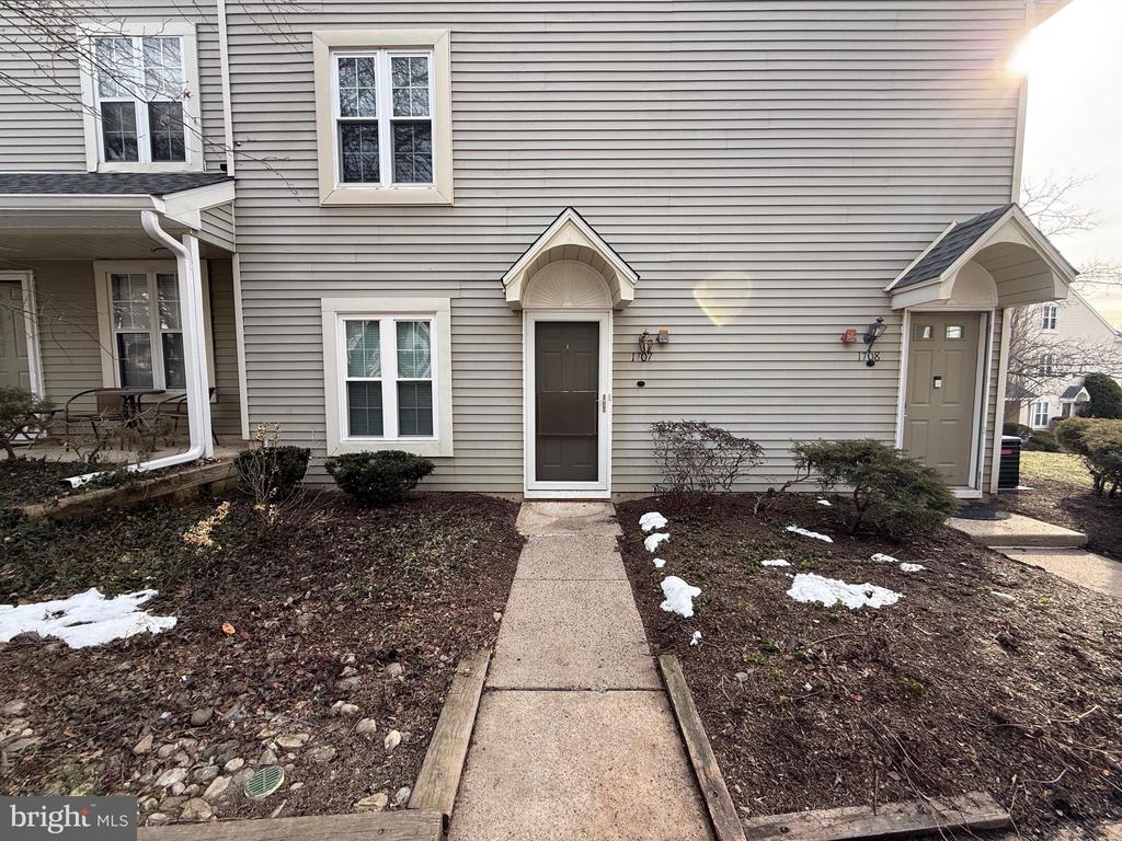 1707 SOCIETY PLACE