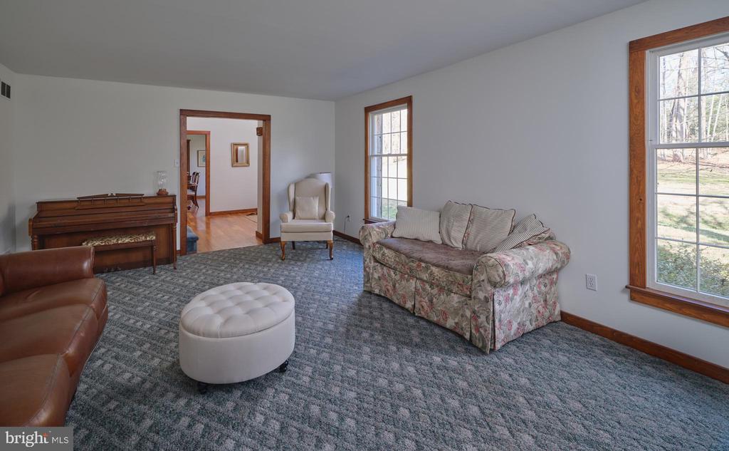6724 UPPER YORK ROAD