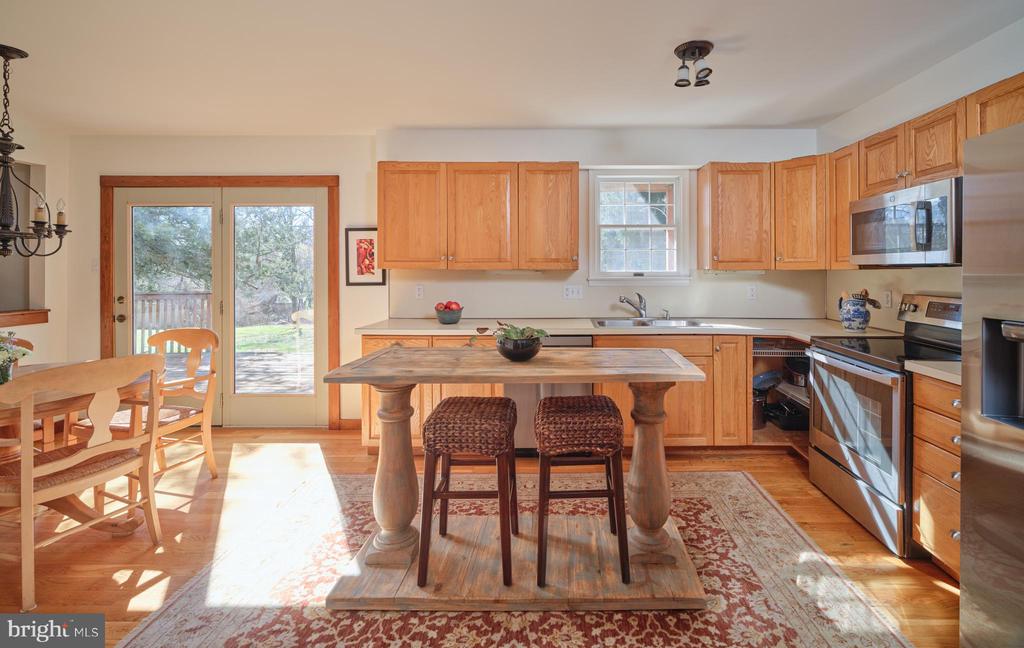 6724 UPPER YORK ROAD