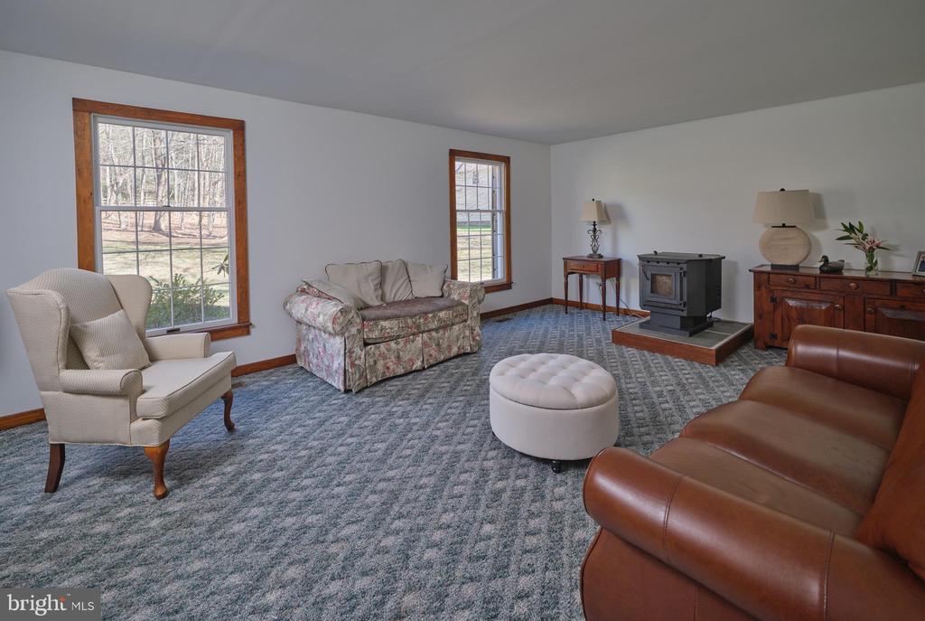 6724 UPPER YORK ROAD